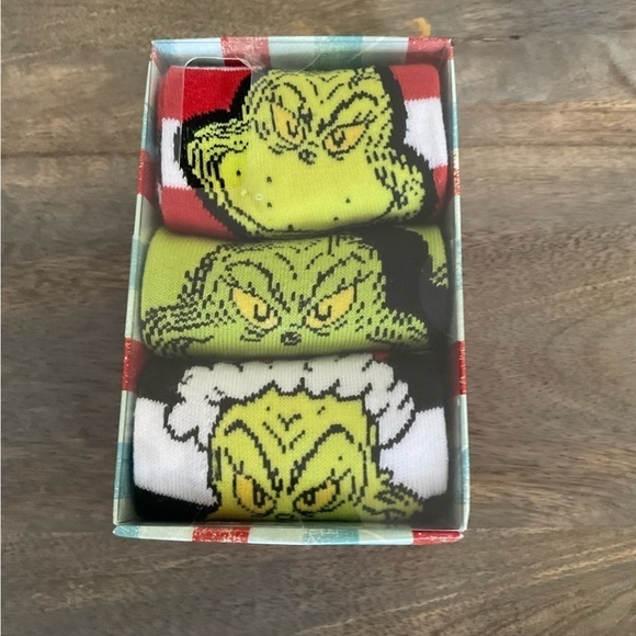 The Grinch 3 pairs Men’s Crew Socks in Box - Picture 1 of 5